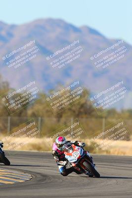 media/Jan-10-2025-CVMA Friday Practice (Fri) [[489e0da257]]/Group 4 and Trackday/Session 5 (Turn 7)/